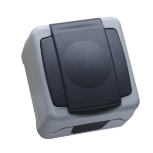 Earthed Socket Outlet with Lid